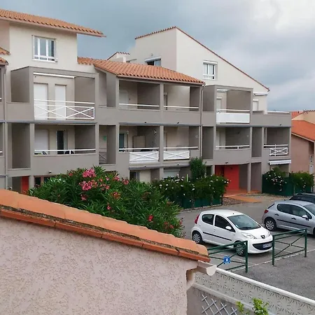 Clos 220 Mit Blick Auf Wasser By Interhome